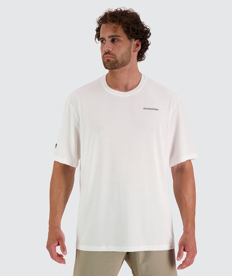 Best men's oversize t-shirt for training, Model 179 cm / size L#color_white