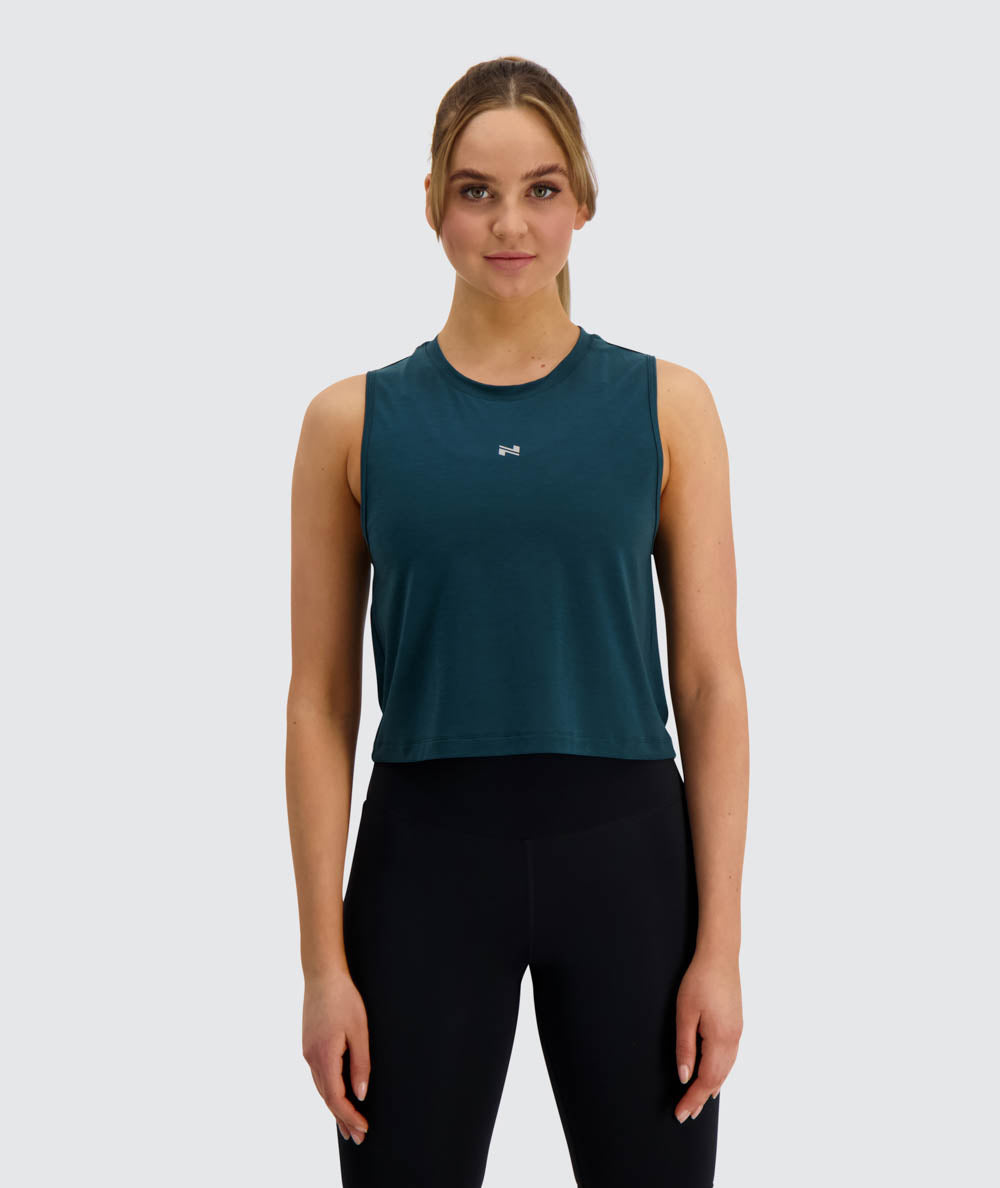 crop top for training, Model 173 cm / size S#color_forest-green