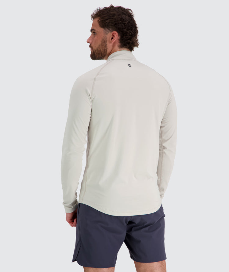Men's light and sporty half-zip, Model 179 cm / size L#color_fog