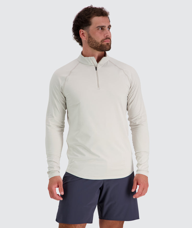 Men's light and sporty half-zip, Model 179 cm / size L#color_fog