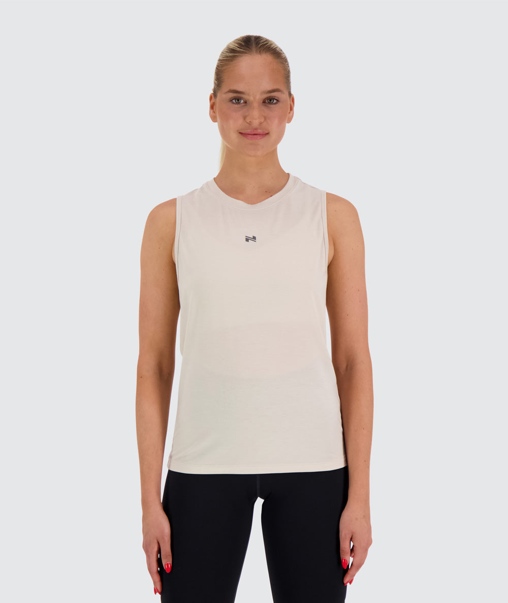 best women's training top, Model 173 cm / size S#color_oat