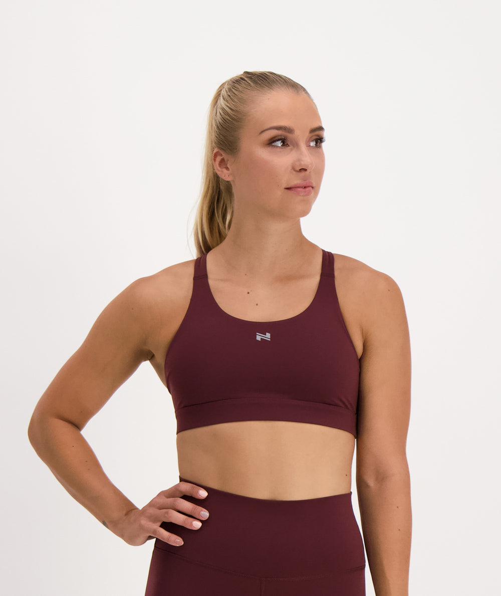 Performance Sports Bra, Model 176 cm / size S #color_wine-red