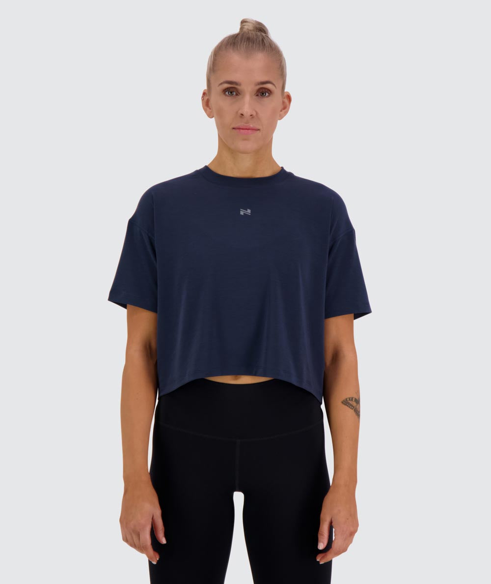 Boxy Cropped Training t-shirt #color_navy